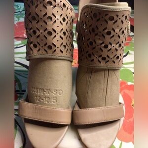 CHARLES BY DAVID CHARLES TAN HIGH HEELS